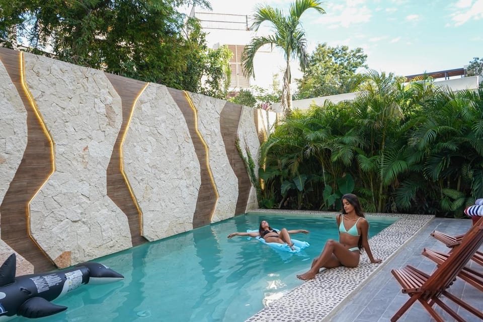 Swimming pool