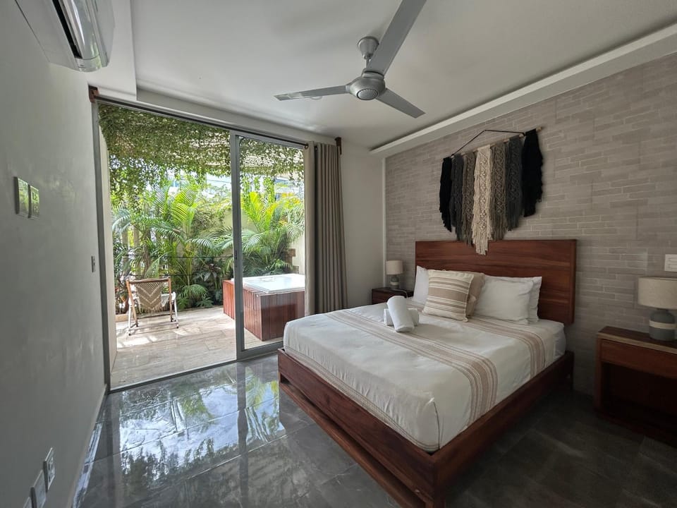Bed, Photo of the whole room, Bedroom, fireplace, towels, air conditioner