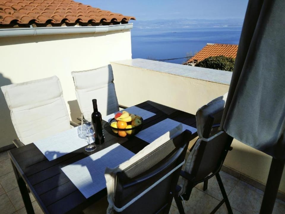 Balcony/Terrace, Mountain view, Sea view