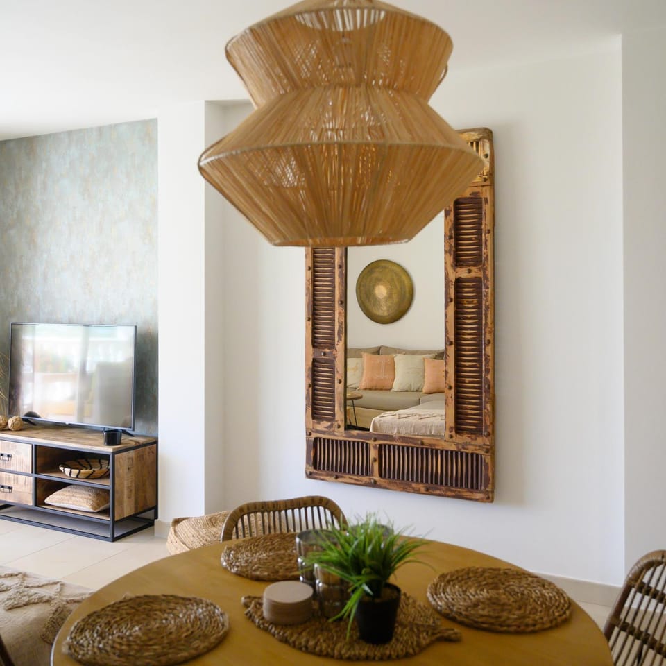 TV and multimedia, Living room, Dining area