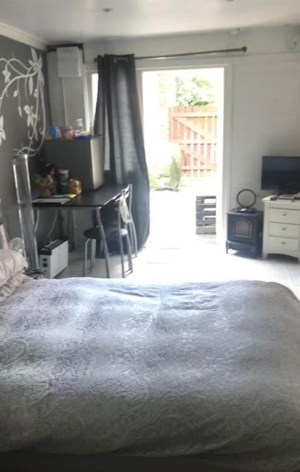 Living room, Bedroom