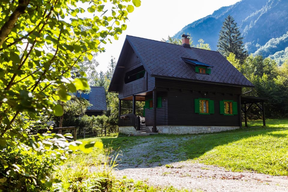 Property building, Natural landscape, Garden view, Mountain view