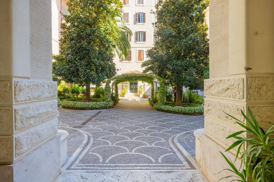 Inner courtyard view