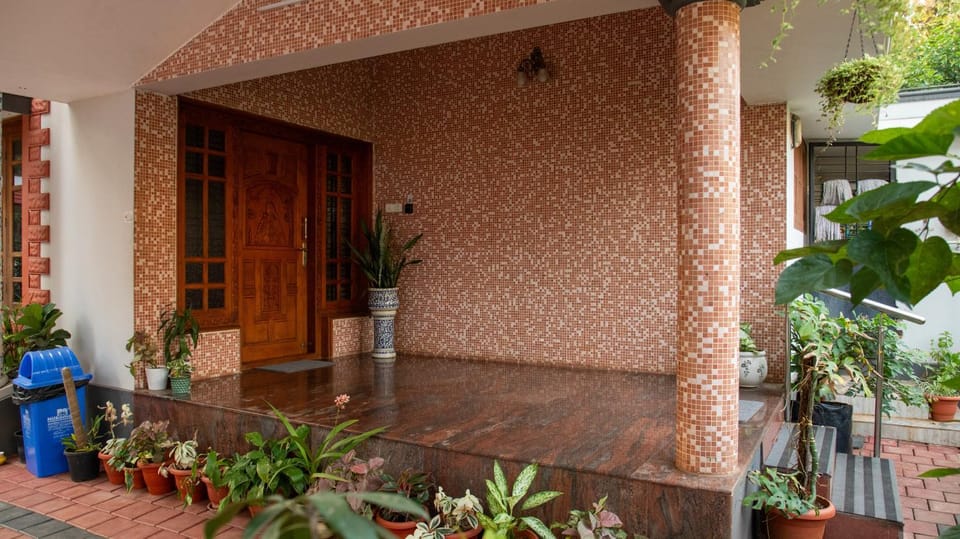 Property building, Patio, Facade/entrance, Day, Garden, View (from property/room), Garden view