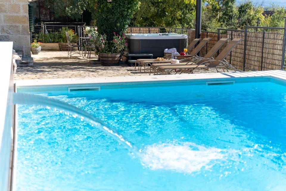 River view, Swimming pool