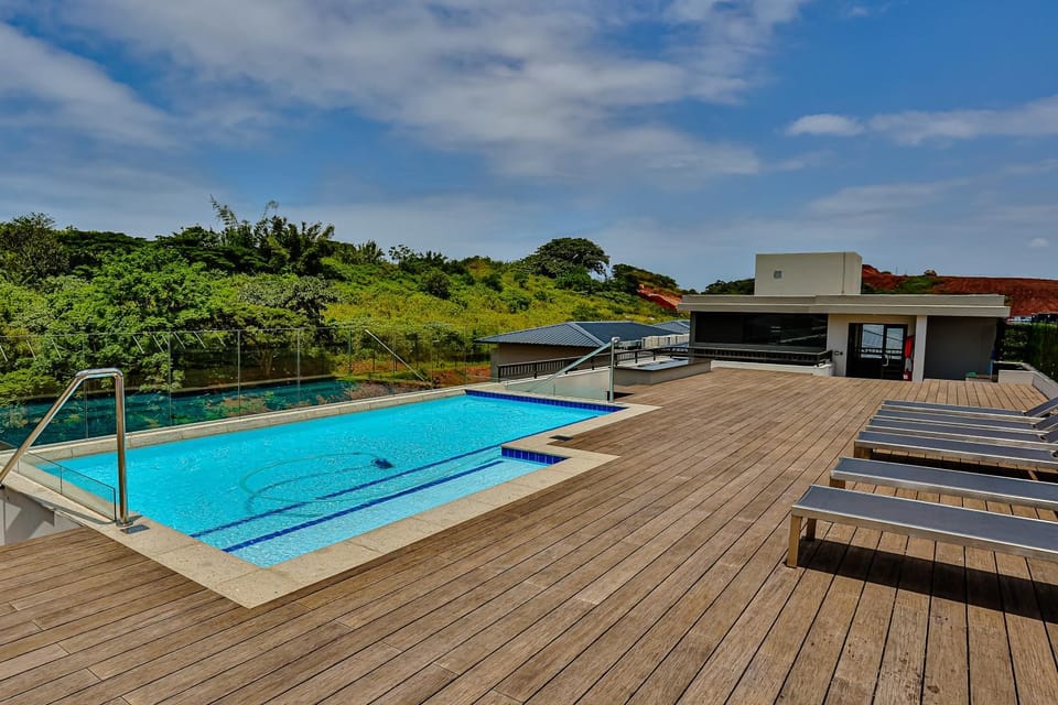 Day, Pool view, Swimming pool, sunbed