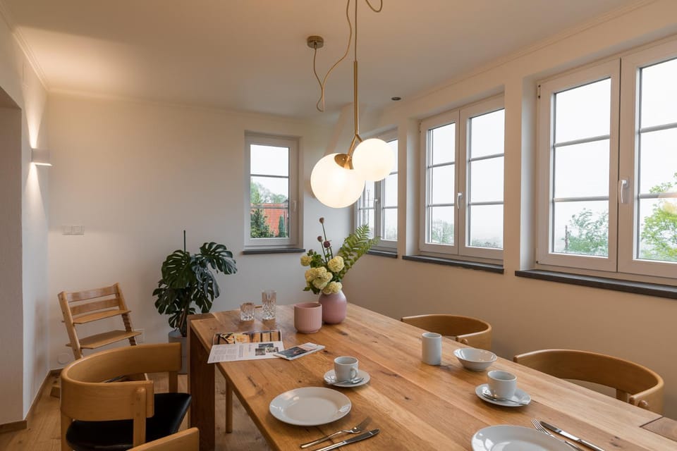 Living room, Dining area, Food