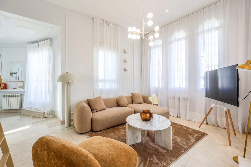 TV and multimedia, Living room, Seating area