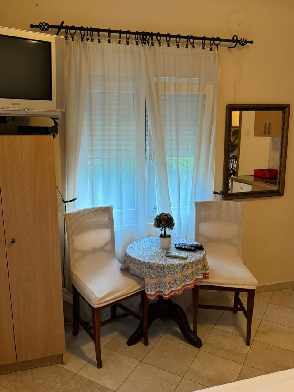 Studio on the coast, with a view of the sunrise,free we-fi Apartment in Dobrota