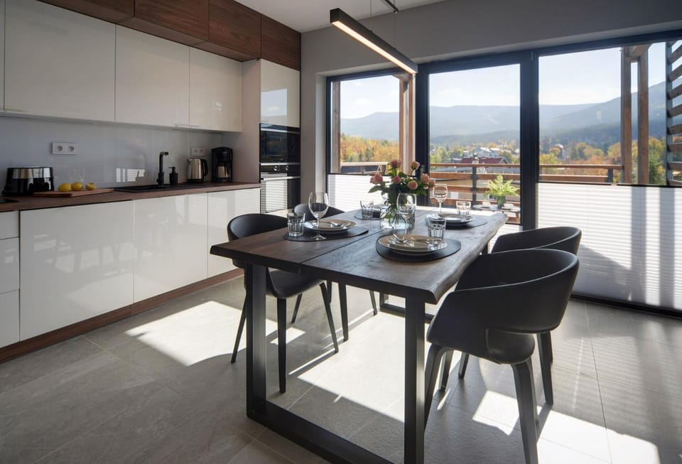 Kitchen or kitchenette, Food and drinks, Mountain view