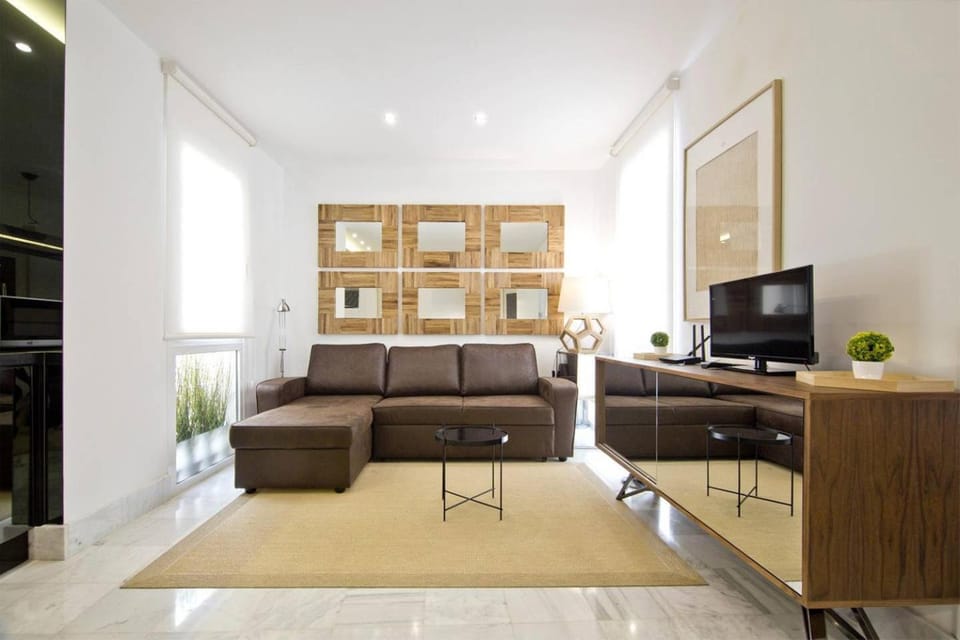 Communal lounge/ TV room, Living room