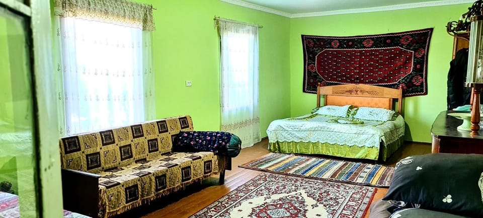 Living room, Photo of the whole room, Bedroom