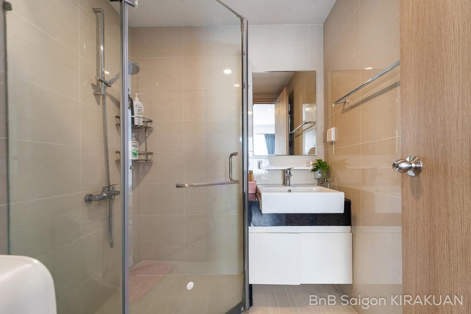 KIRAKUAN ☆CITY VIEW FLAT/SKY POOL/GYM Apartment in Ho Chi Minh City