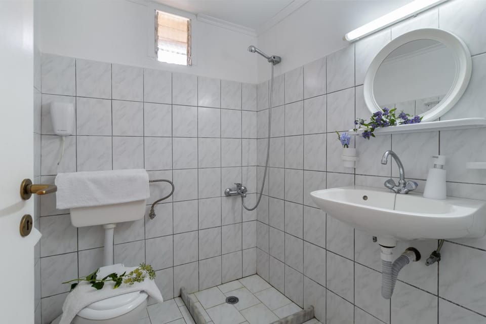 Bathroom, Living room