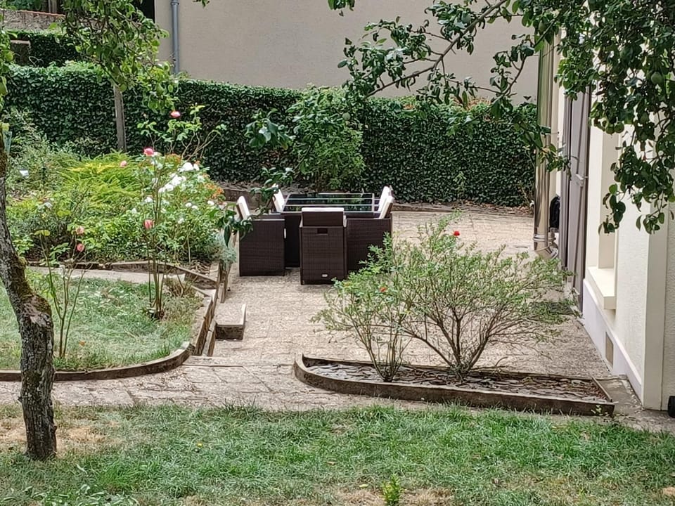 Patio, Garden, Balcony/Terrace