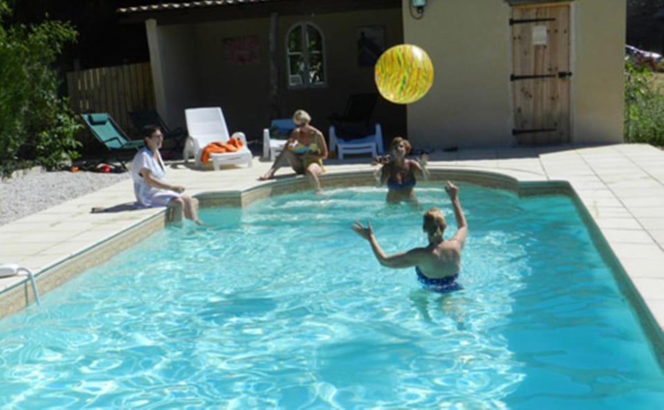 Garden, Pool view, Swimming pool, group of guests