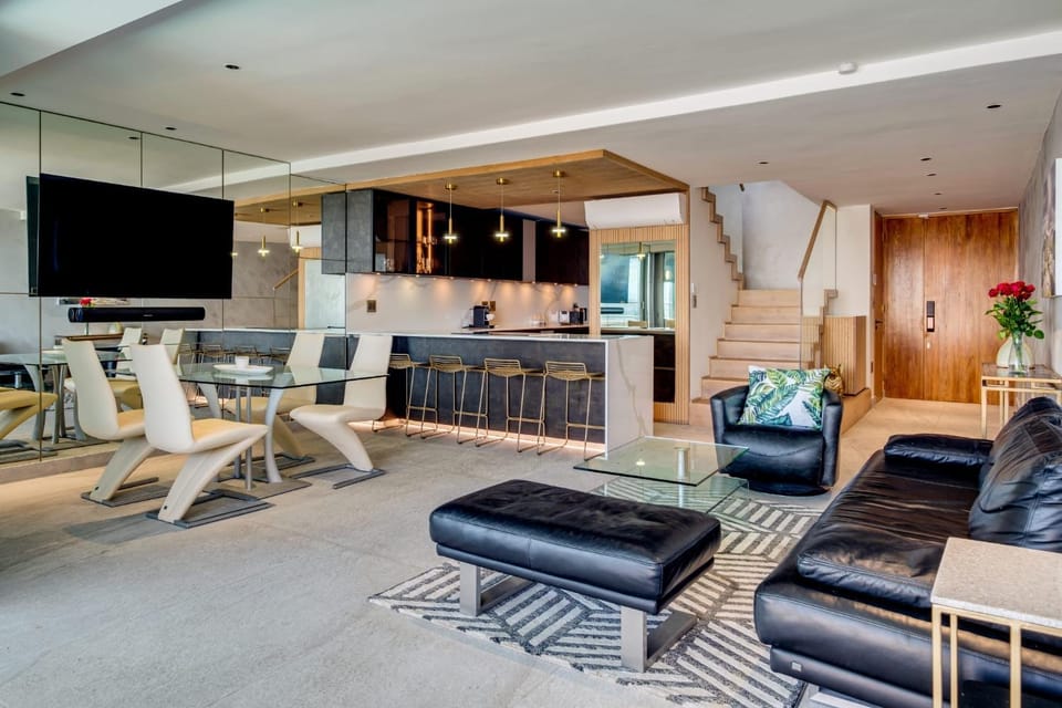 Living room, Seating area, Dining area