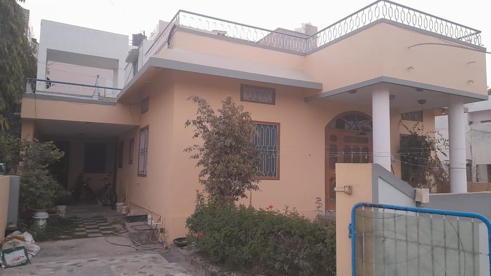 A Luxury Villa Homestay with private kitchen By Premier Hotels House in Udaipur