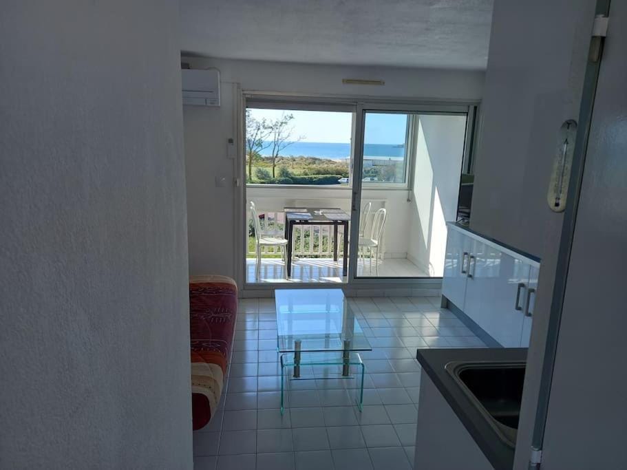 Amoureva F30, T2, parking, clim, piscine Apartment in Agde