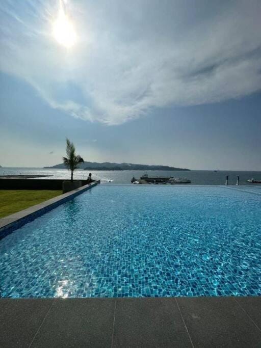 Jesselton Quay Area KK City New Modern by WJ Homestay Apartment in Kota Kinabalu