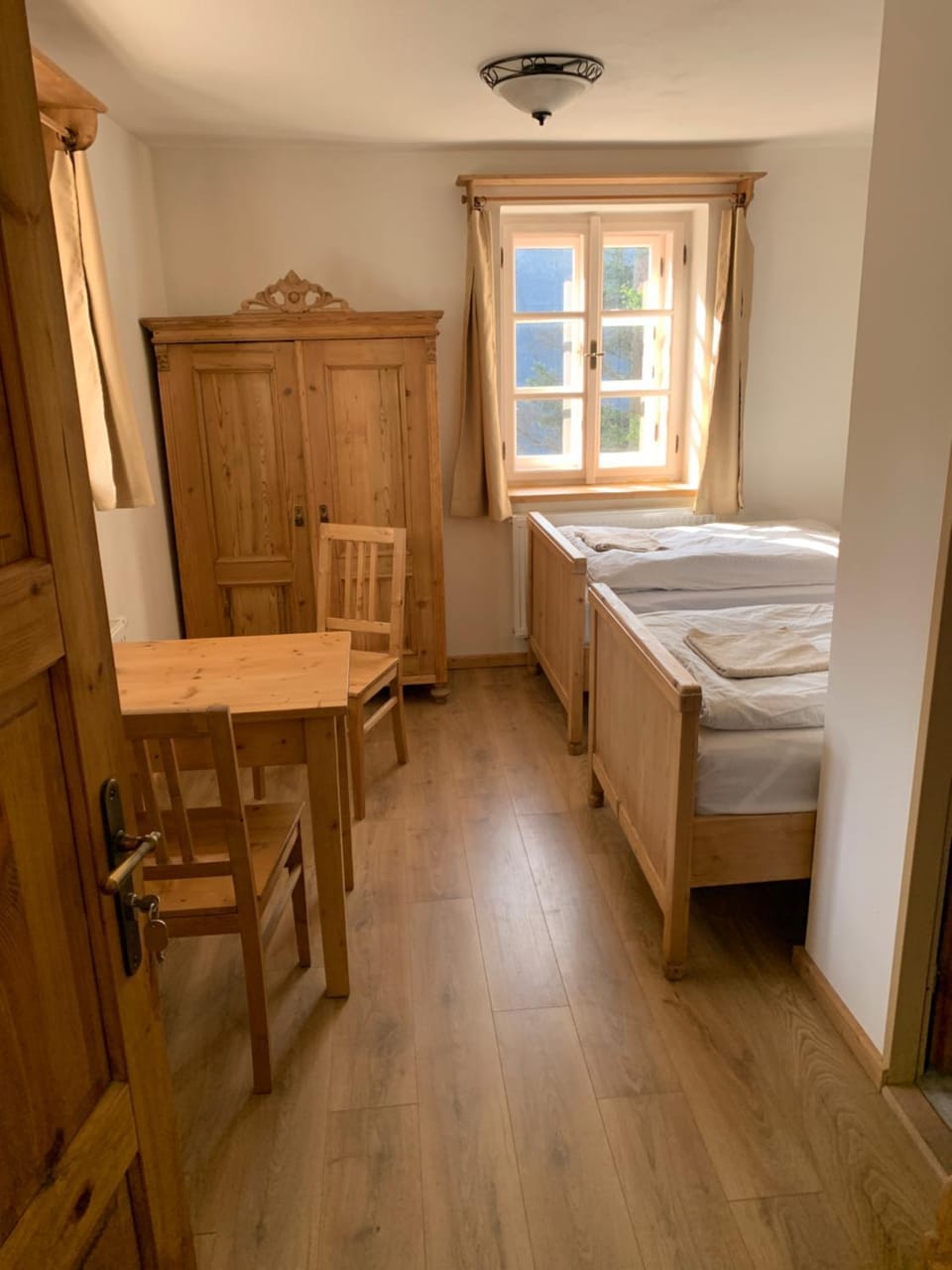 Photo of the whole room, wardrobe