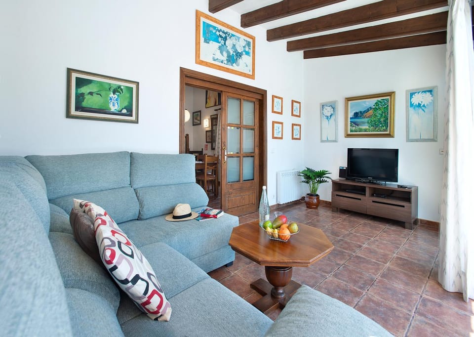 Communal lounge/ TV room, Living room