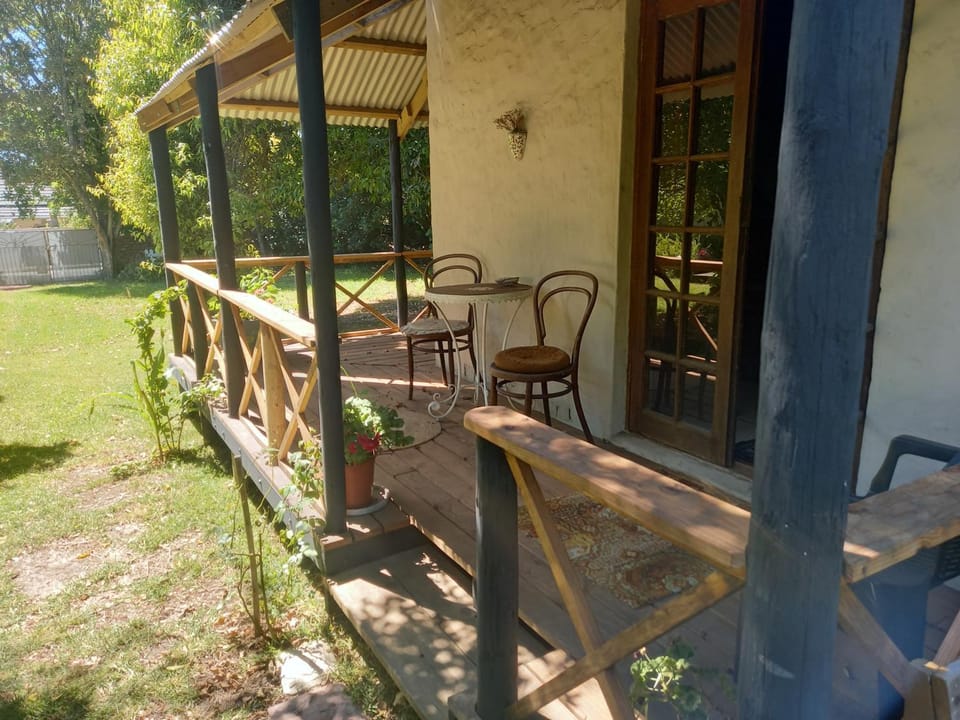 Emerald Hill Cottage Chalet in Port Elizabeth