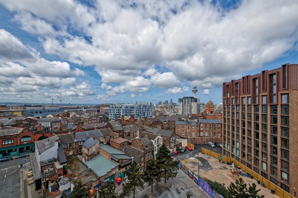 Property building, Day, Neighbourhood, Bird's eye view, City view, Street view, Entertainment, Location