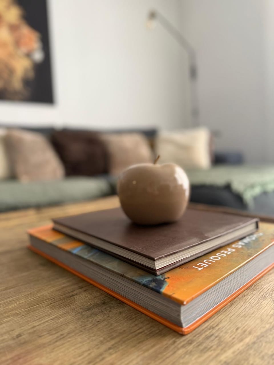 Library, Living room, Seating area