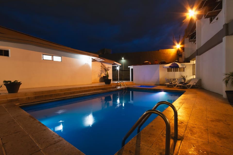 Swimming pool