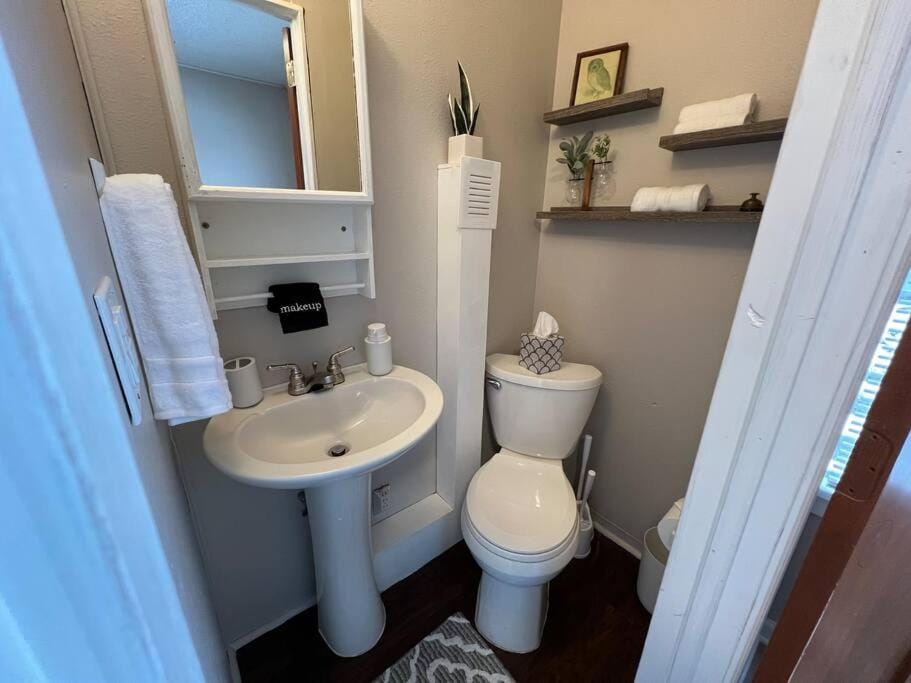 A Very Unique Quirky and Comfortable Home House in Spokane