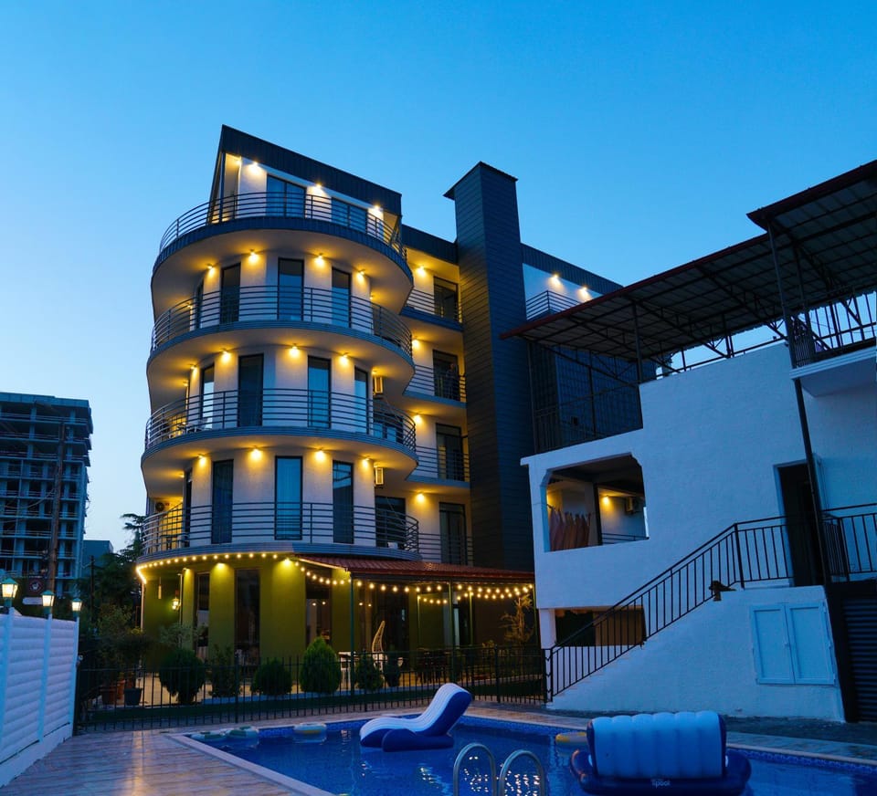 Property building, Swimming pool