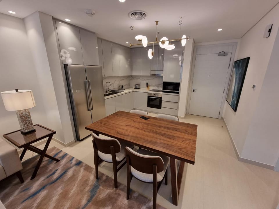 Kitchen or kitchenette, Dining area, Communal kitchen