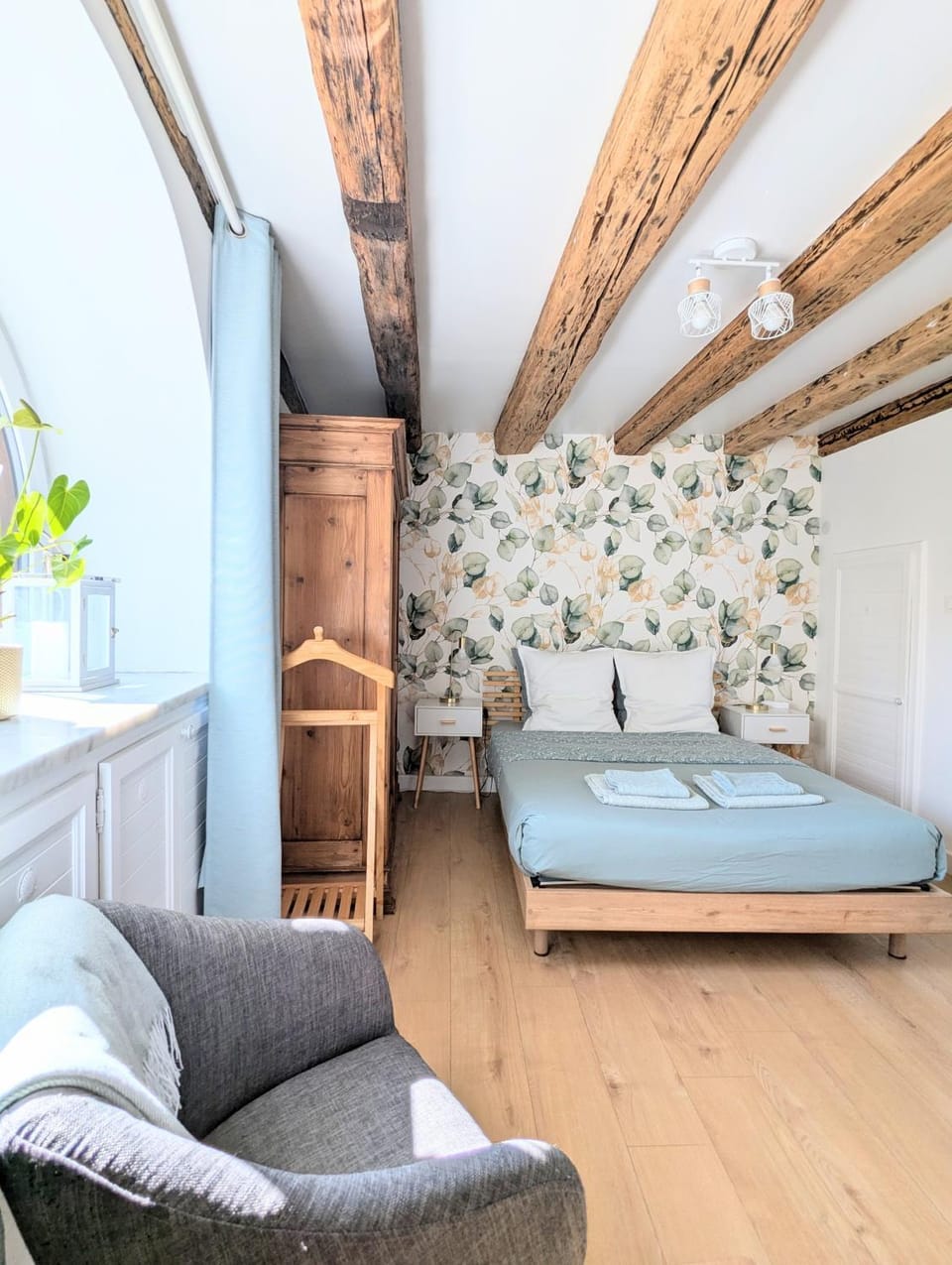 Bed, Bedroom