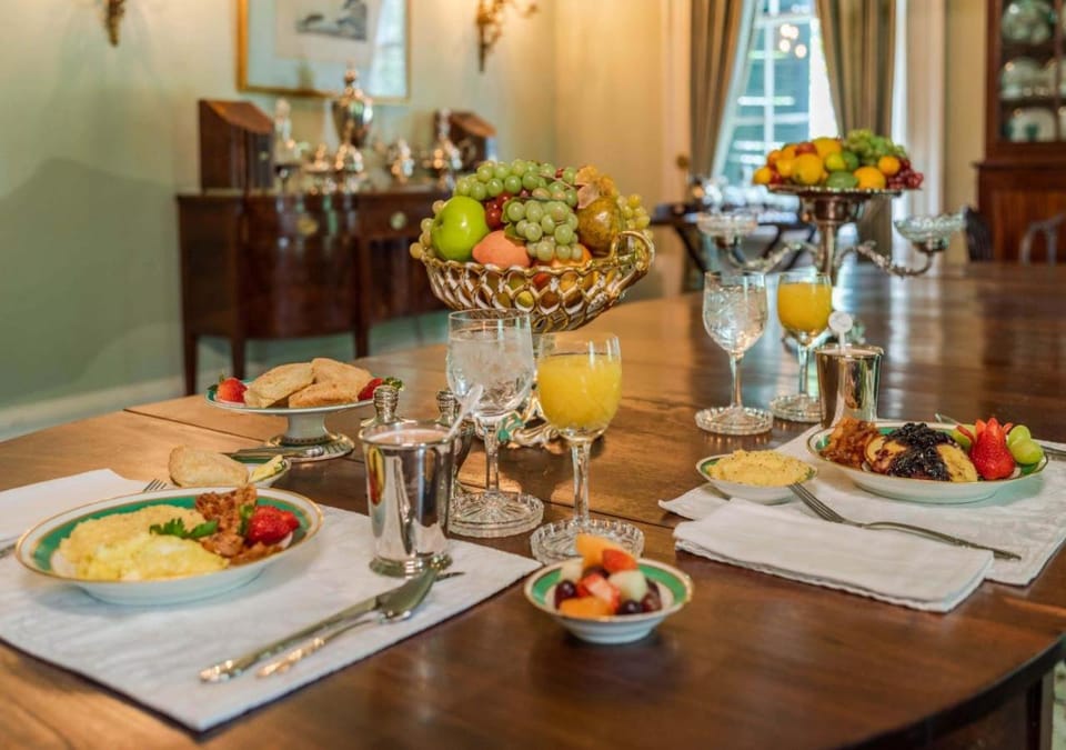 Dining area, Breakfast