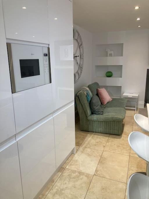 Acuba Apartment in England