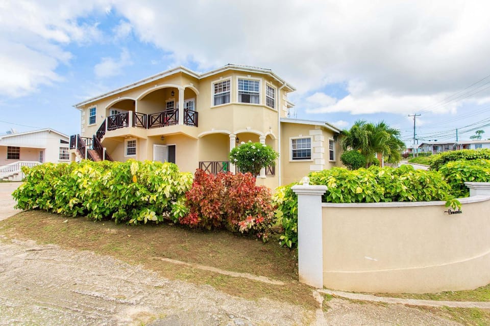 Property building, Day, Garden