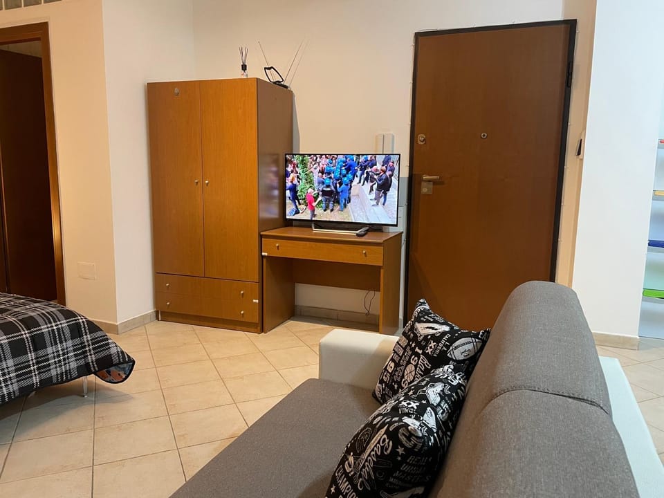 TV and multimedia, Living room, wardrobe