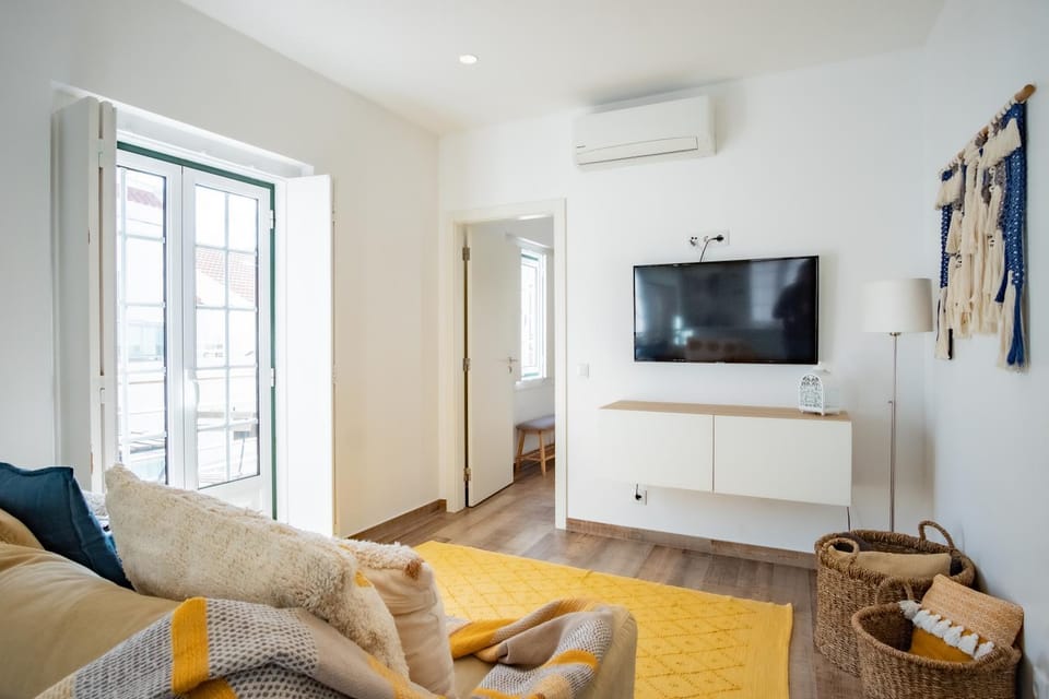 TV and multimedia, Living room, air conditioner