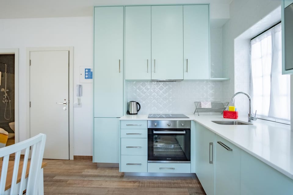Coffee/tea facilities, Kitchen or kitchenette, dishwasher, minibar, pet friendly