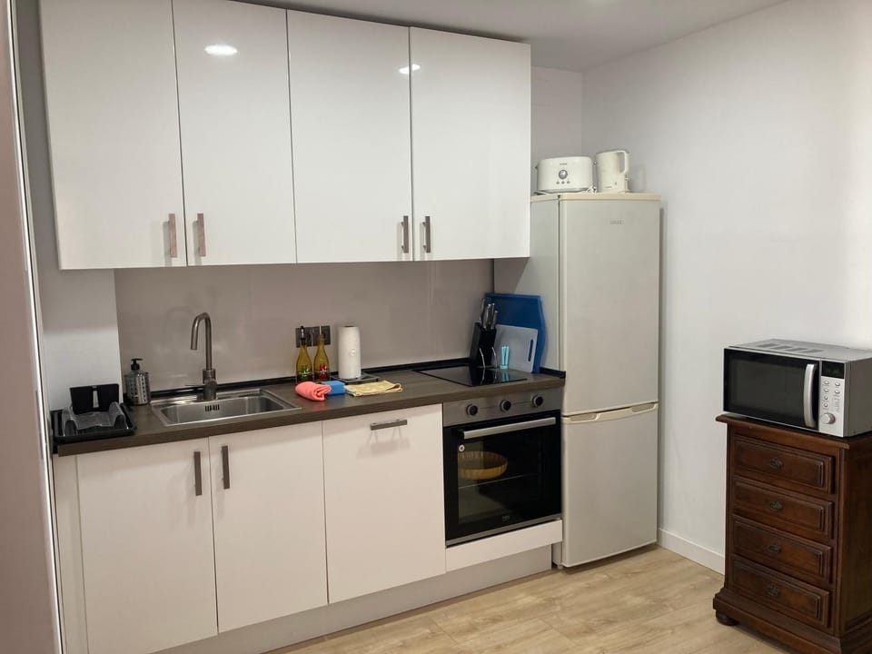 dishwasher, minibar, pet friendly, toaster, kitchen