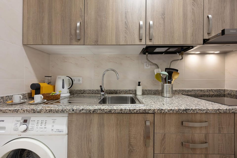 Kitchen or kitchenette, Living room