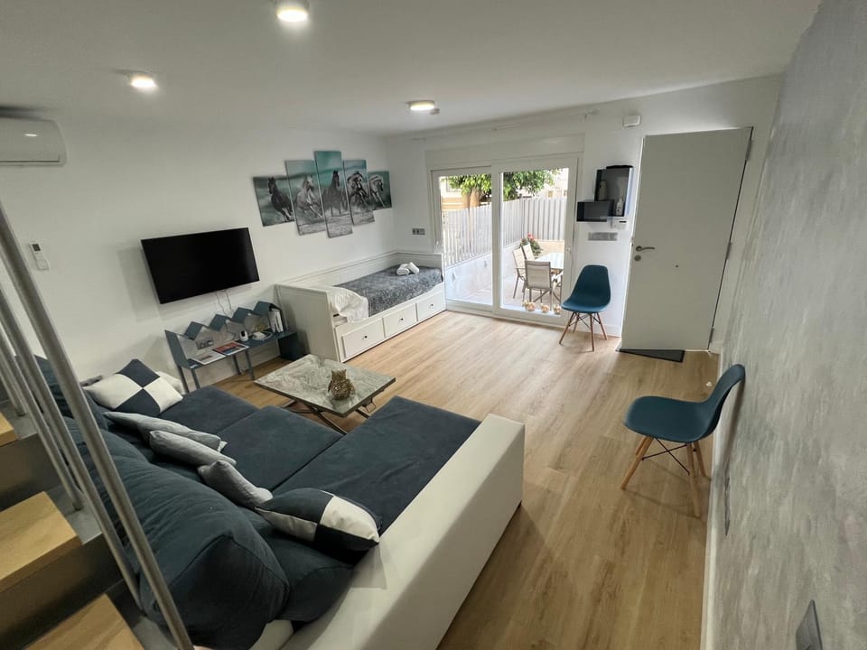 TV and multimedia, Living room, Seating area