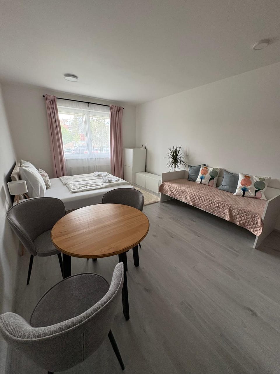 Living room, Dining area, Bedroom