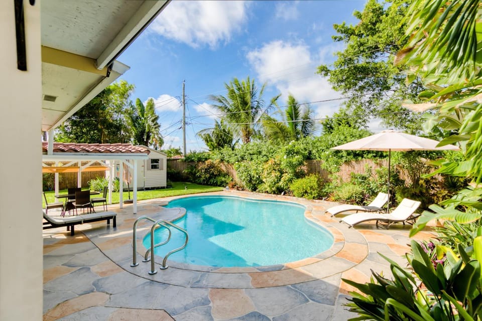 Casa Contenta House in Oakland Park