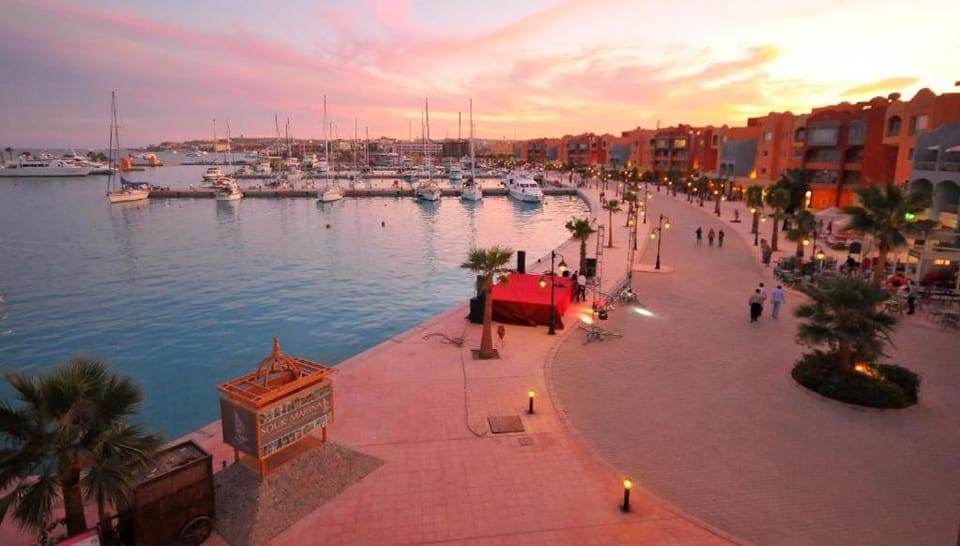 Evening entertainment, Sea view, Street view