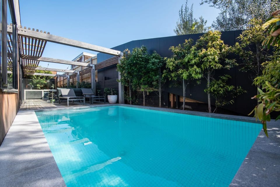 Pool view, Swimming pool, sunbed