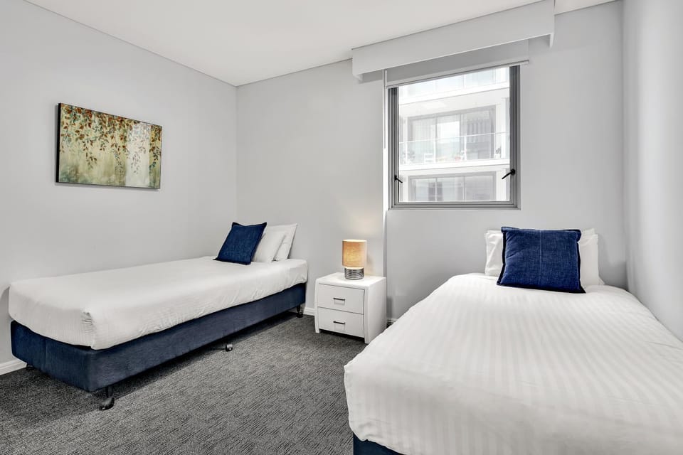 North Sydney Large Two Bedroom MIL2252402 Apartment in Sydney