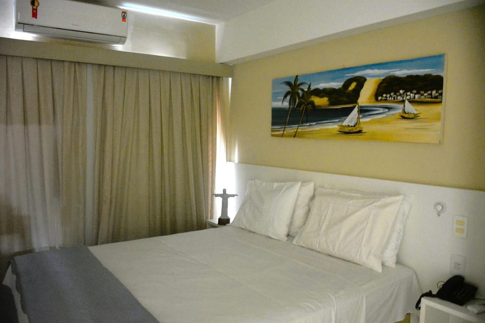 Bed, Photo of the whole room, Bedroom, air conditioner