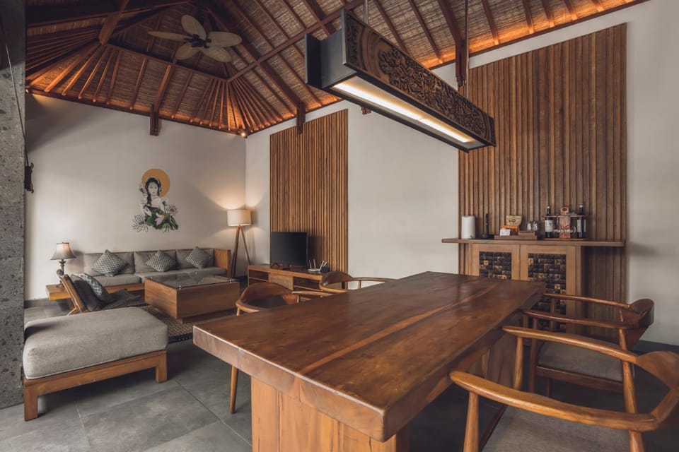 Living room, Dining area